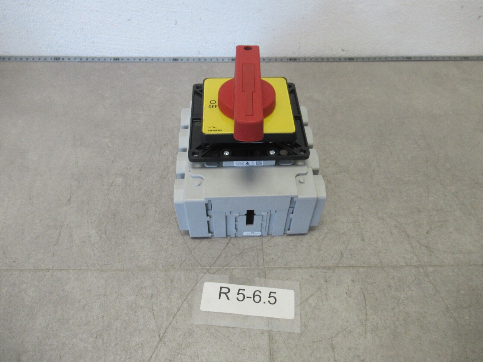 Siemens 3LD24 Lastumschalter 3 polig Manuell 75kW 480Volt   PE Klemme 3LD9240-2B