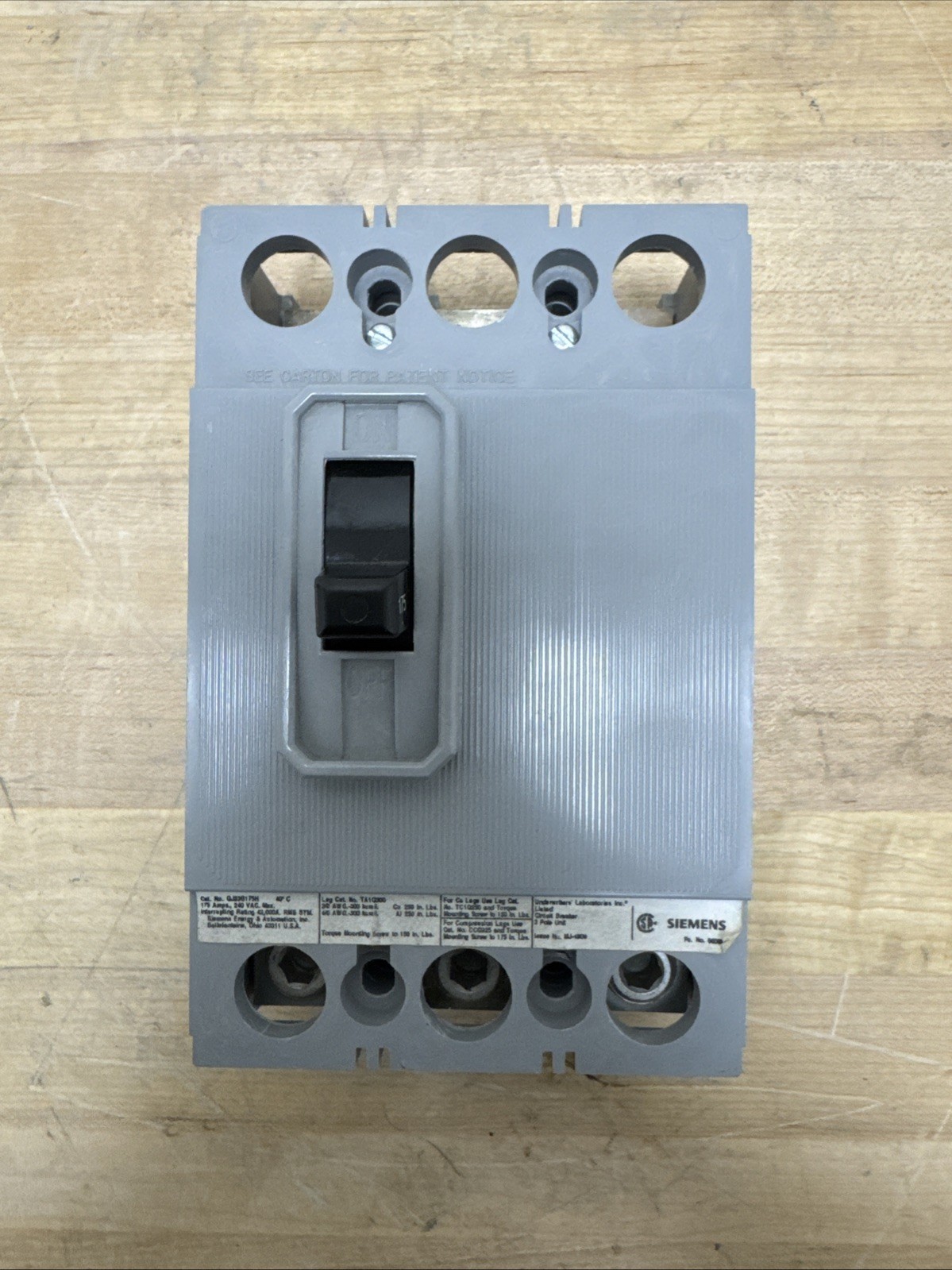 SIEMENS QJ23B175H QJ 3 POLE 175 AMP 240V 42KAIC CIRCUIT BREAKER GREY