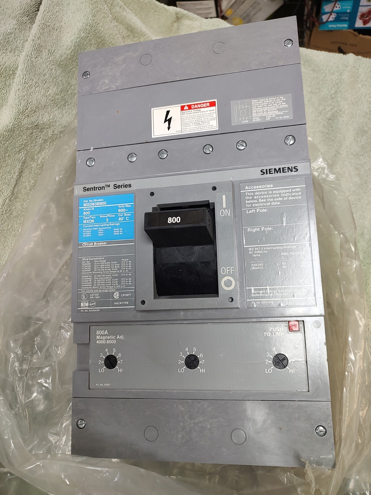 Siemens MXD63B800 3 Pole 800 Amp 600 Vac Circuit Breaker Bolt On 50kA@480V