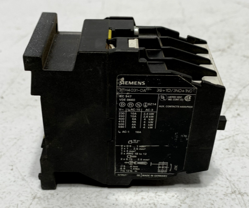 Siemens 3TH4031-0A Contactor 120V Coil 4 Pole