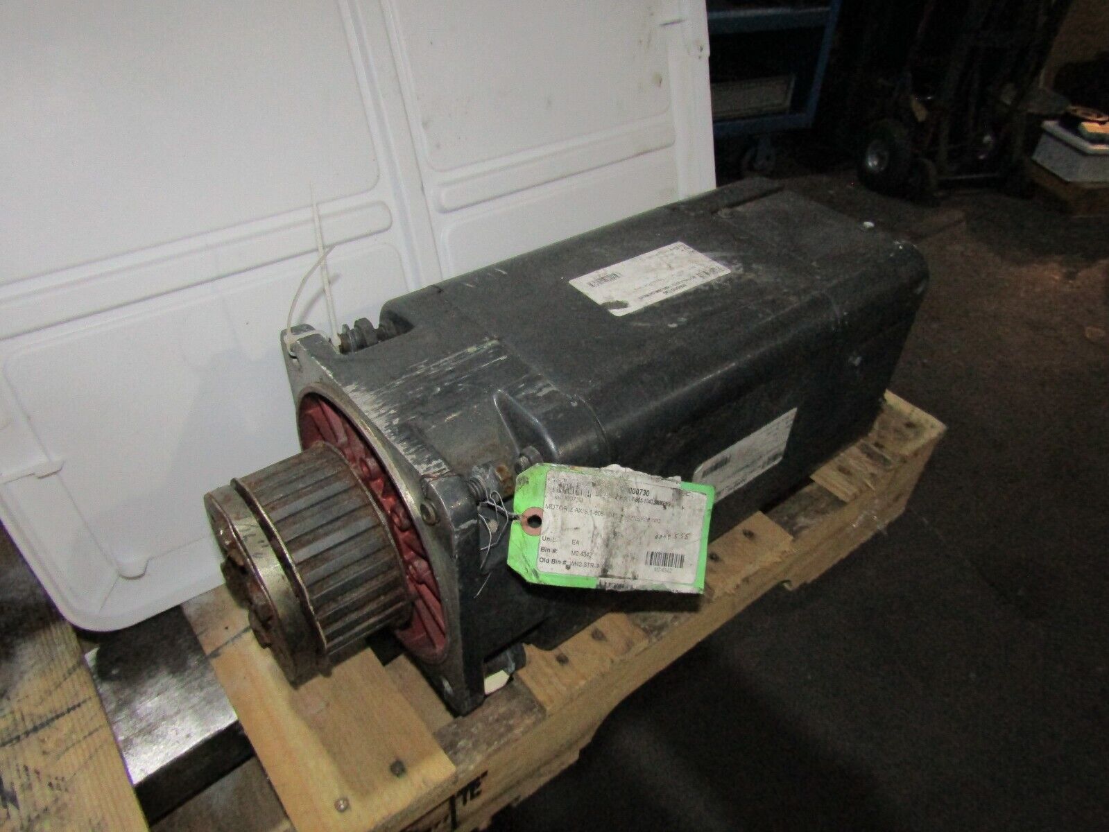 Siemens 1HU3104-0AD01-Z  Motor  1200 RPM IP54 B5 Frame 175V