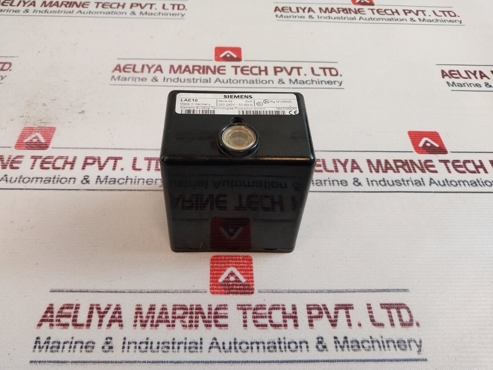 Siemens Lae10 Flame Safeguard Controller 220-240v