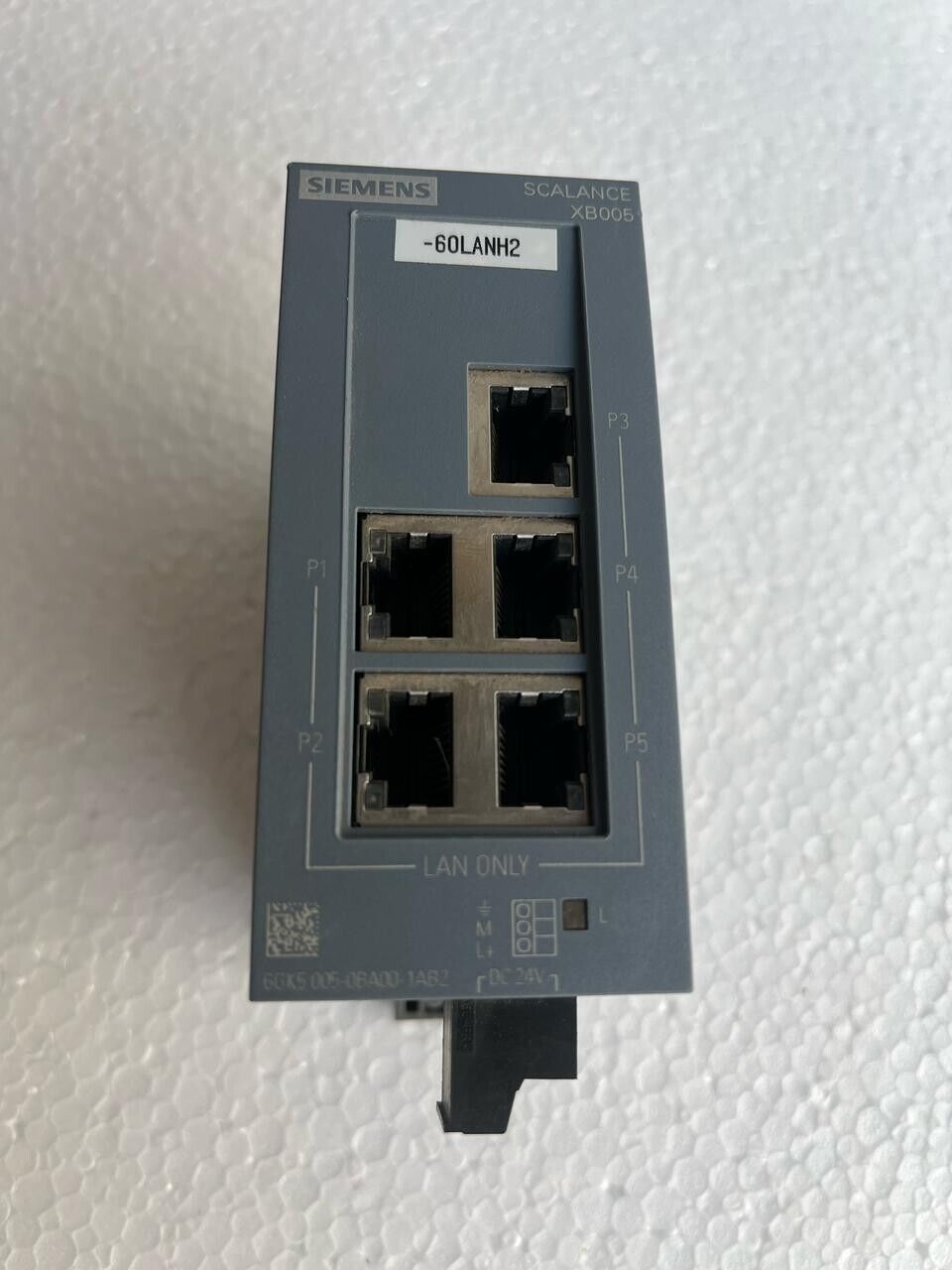 Siemens  6GK5 005-0BA00-1AB2 SCALANCE XB005 Ind Ethernet Switch Module