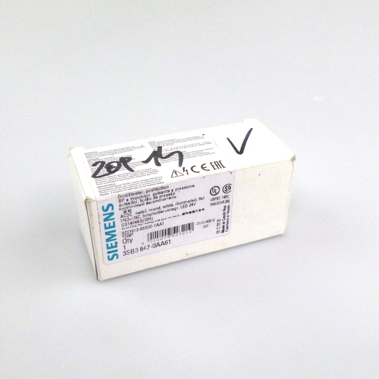 Siemens illuminated pushbutton 3SB3 647-0AA61 original packaging
