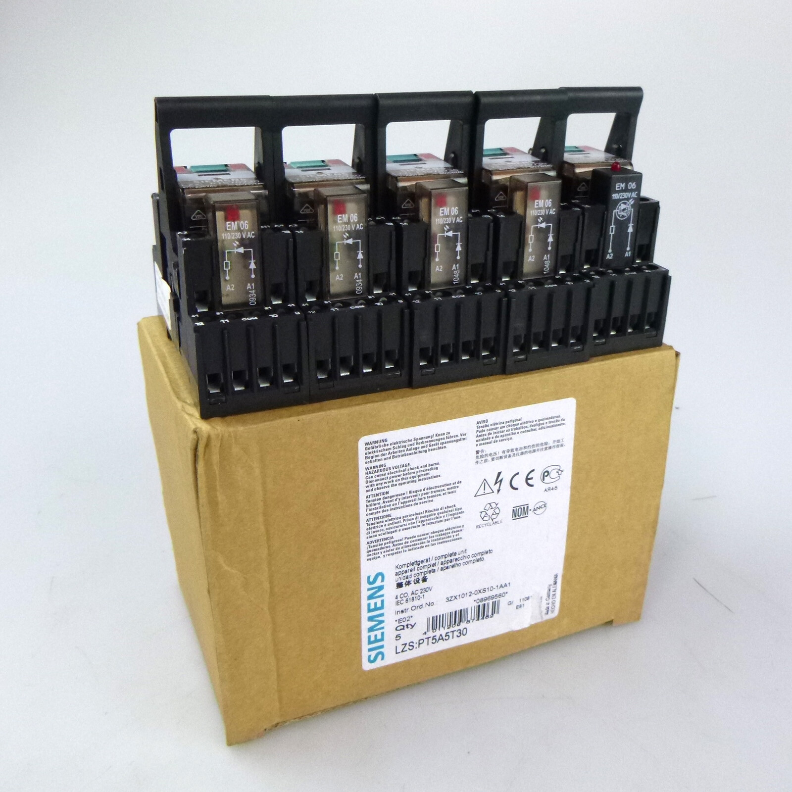 Siemens plug - in relay LZS:PT5A5T30 (5pcs) original box