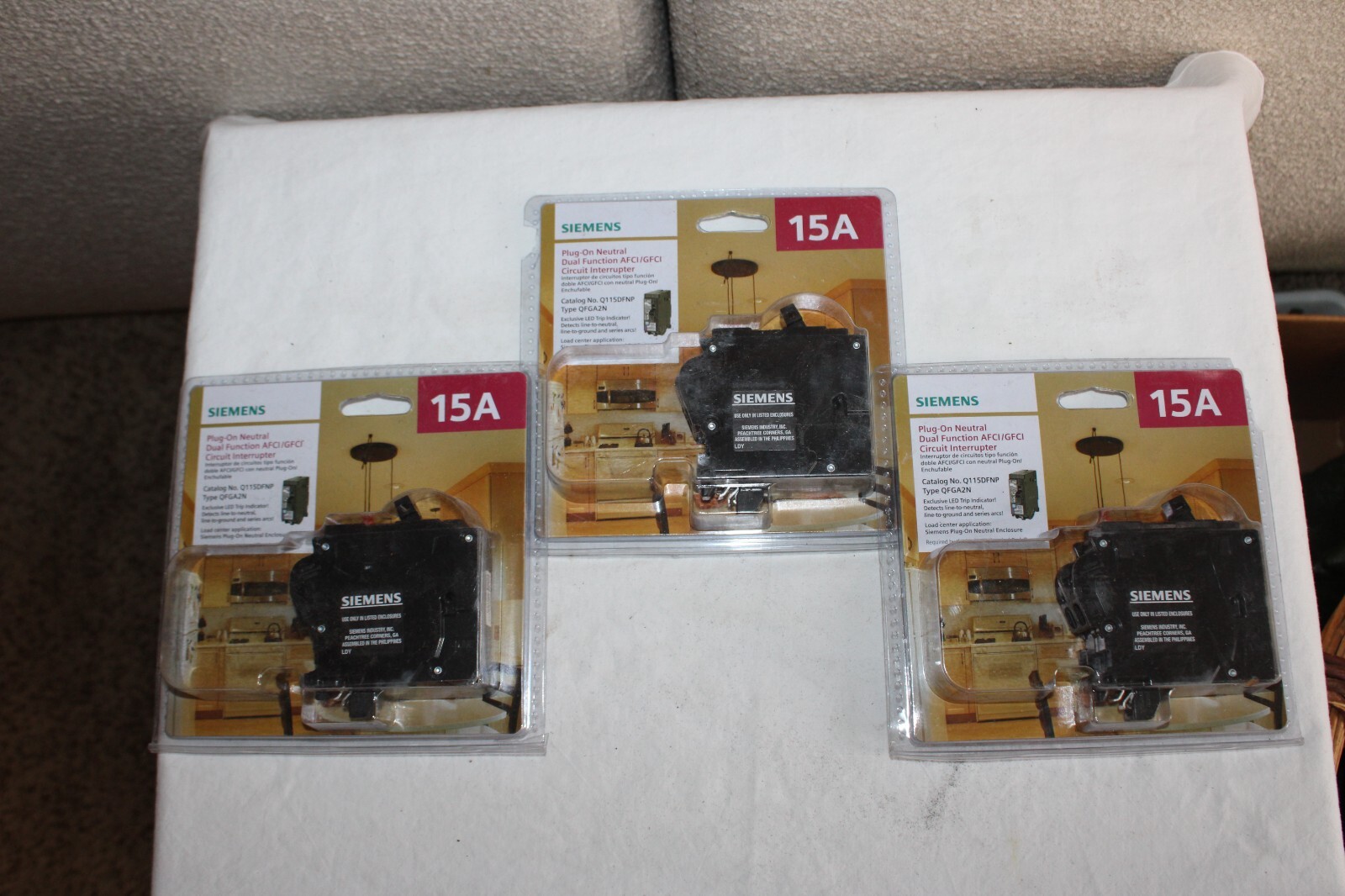 3 Siemens 15A Q115DFNP Type QFGA2N Plug-On Neutral AFCI/GFCI Circuit Interrupter