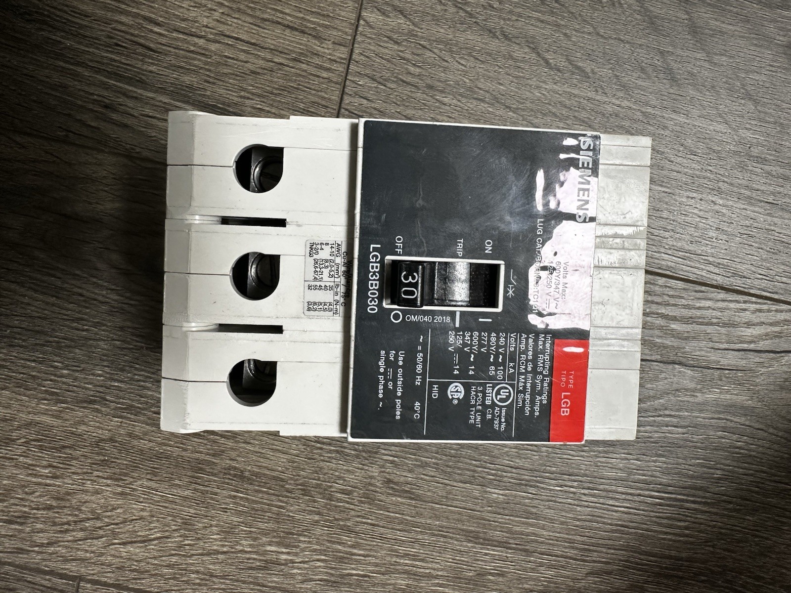 New  Siemens LGB3B030B Breaker  30A 3 Pole 480V.