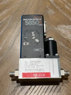 BROOKS 5850E MASS FLOW CONTROLLER MFC - GAS: HYDROGEN - FLOW: 1000 SCCM