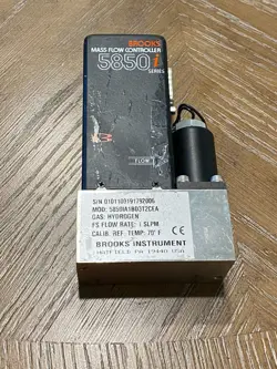 BROOKS 5850I MASS FLOW CONTROLLER MFC - GAS: HYDROGEN - FLOW: 1 SLPM