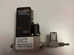 BROOKS 5850I MASS FLOW CONTROLLER GAS:OXYGEN 1 SLPM