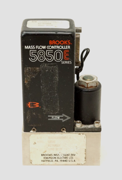 BROOKS 5850E MASS FLOW CONTROLLER 1000 SCCM NITROGEN 1500PSIG MAX