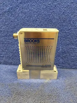 GF125CXXC BROOKS MASS FLOW CONTROLLER  N2 860 SCCM MFC GF125C-105883
