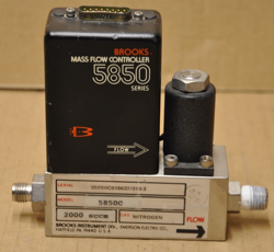 BROOKS MASS FLOW CONTROLLERS 5850 C FOR PARTS ONLY