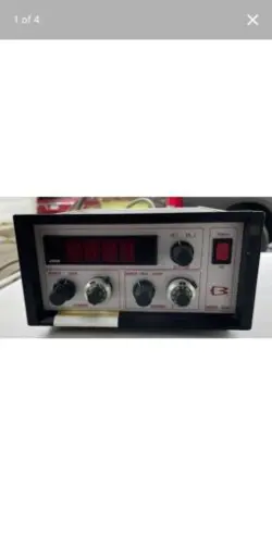 BROOKS INSTRUMENTS MODEL 5876 2-CHANNEL DIGITAL MASS FLOW CONTROLLER W POWERCORD