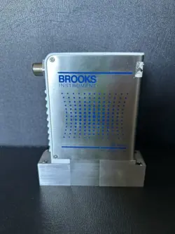BROOKS INSTRUMENT GF125CXXC MASS FLOW CONTROLLER MFC N2 7200 SCCM