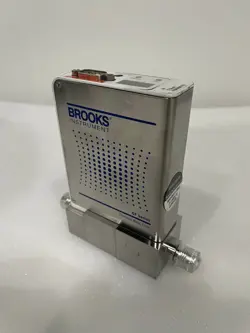 BROOKS GF120CXXC MASS FLOW CONTROLLER 5 SCCM AR