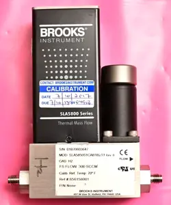 BROOKS SLA5800 SERIES THERMAL MASS FLOW CONTROLLER H2 300 SCCM SLA5850S1CAB1B2A1