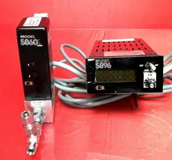 BROOKS 5896 FLOW RATE INDICATOR WITH 5860E SERIES FLOW SENSOR U2354