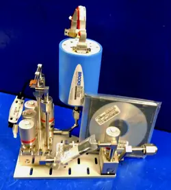 NEW LAM RESEARCH 853-051187-703 GAS CONTROL BROOKS CMX45 MANOMETER FUJIKIN VALVE