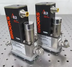 R197105 2 BROOKS SLA5850 MFC AIR OXYGEN FLOW RATE 1000 SCCM MASS FLOW CONTROLLER