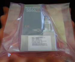 NEW IN THE BOX & SEALED BAG BROOKS 5866M PRESSURE CONTROLLER 500 SCCM HYDROGEN