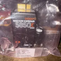 BROOKS 5850E MASS FLOW CONTROLLER 9308HC020556/1 100 SCCM ARGON GAS