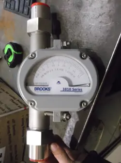 NEW NO BOX BROOKS 3810GAD10ABAA1A00000 3810 SERIES FLOW METER (641)