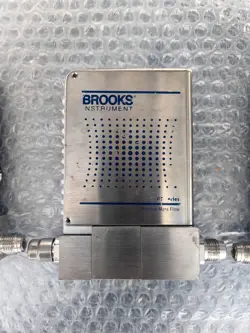 LOWTARIFF✅USED BROOKS