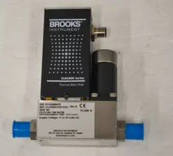 BROOKS SLA5850D1EDD1A2A1 UG80-00067241 MASS FLOW CONTROLLER (PLEASE READ)(S13)