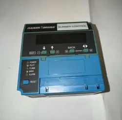 CLEAVER BROOKS 833-03517 RM7800 L 1095 BURNER CONTROLLER 97-5242 TESTED