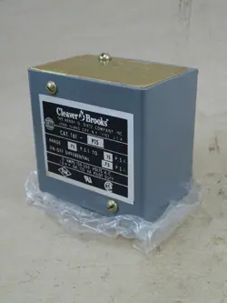 CLEAVER BROOKS PRESSURE SWITCH .75-15PSI 15A 120-250VAC, 161-P15