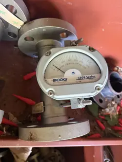 BROOKS INSTRUMENTS 3809 SERIES FLOW METER