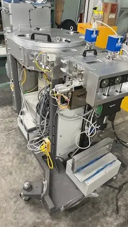 BROOKS AUTOMATION WAFER TRANSFER VACUUM CHAMBER AND ROBOT ASSEMBLY