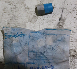 20 - SWAGELOK STAINLESS STEEL REDUCING BUSHING, 3/8