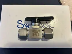 ~NEW~ SWAGELOK P.N 2-WAY, 1/2 COMPRESSION SS-316 BALL VALVE!