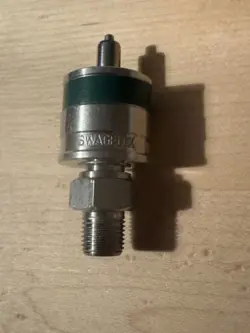 SWAGELOK SS-QC4-D-400K3 QUICK CONNECT STEM 1/4