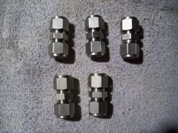 LOT OF 5 SWAGELOK STAINLESS STEEL UNION FITTING, 1/2