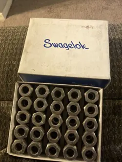 1/2 X 1/2 SWAGELOK UNION