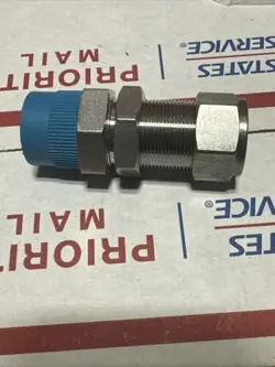 BULKHEAD FITTING 3/4