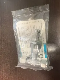 SWAGELOK SS-4MG STAINLESS STEEL METERING VALVE