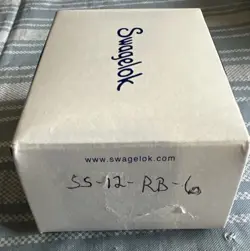 LOT OF 10 SWAGELOK SS-12-RB-6 STAINLESS STEEL PIPE FITTING 3/4