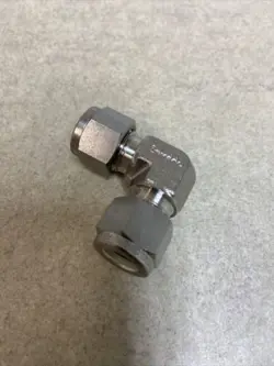 1- SWAGELOK STAINLESS STEEL ELBOW UNION FITTING, 3/8