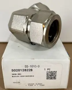 NEW SWAGELOK SS-1610-9