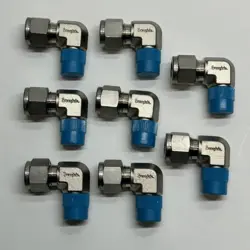 LOT OF 8 SWAGELOK SS-600-2-4 MALE ELBOW, 3/8 IN. TUBE OD X 1/4 IN. MALE NPT