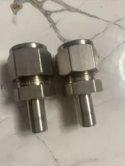 LOT-2PC SWAGELOK