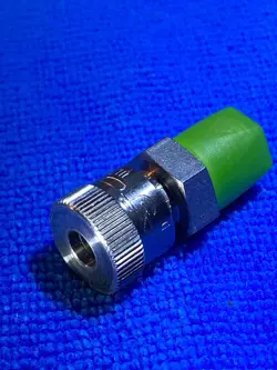 VACUUM FITTING. FAST