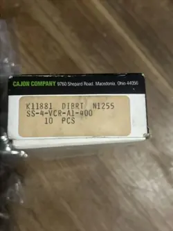 VCR BULKHEAD 1/4