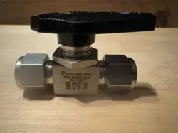 SWAGELOK SS-43GS8 BALL VALVE 1/2 IN. 2500 PSIG STAINLESS STEEL TUBE