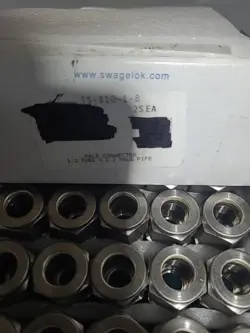 25 NEW SWAGELOK 1/2