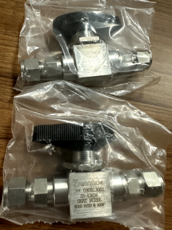 1PCS NEW  SWAGELOK SS-83KS6  3/8
